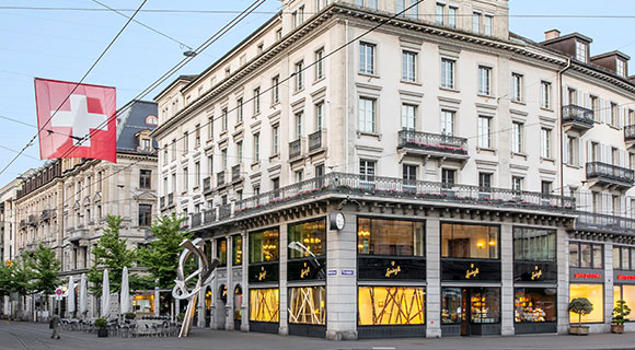 Renovation des legendären Café&Restaurants am Paradeplatz