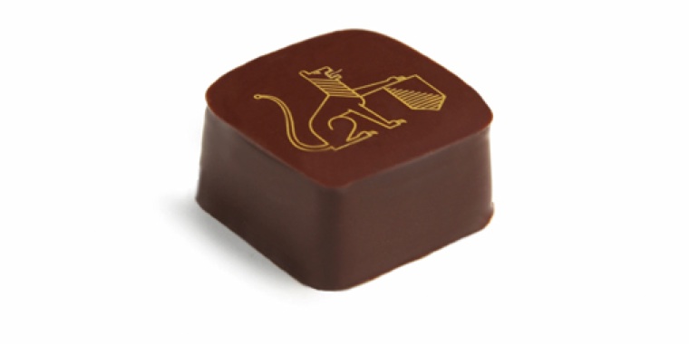 Pralines printed with company logo